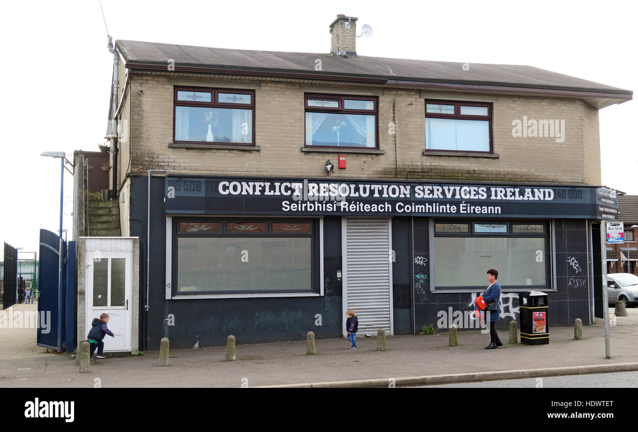 Belfast cade Rd repubblicano risoluzione dei conflitti Servizi Irlanda Foto Stock