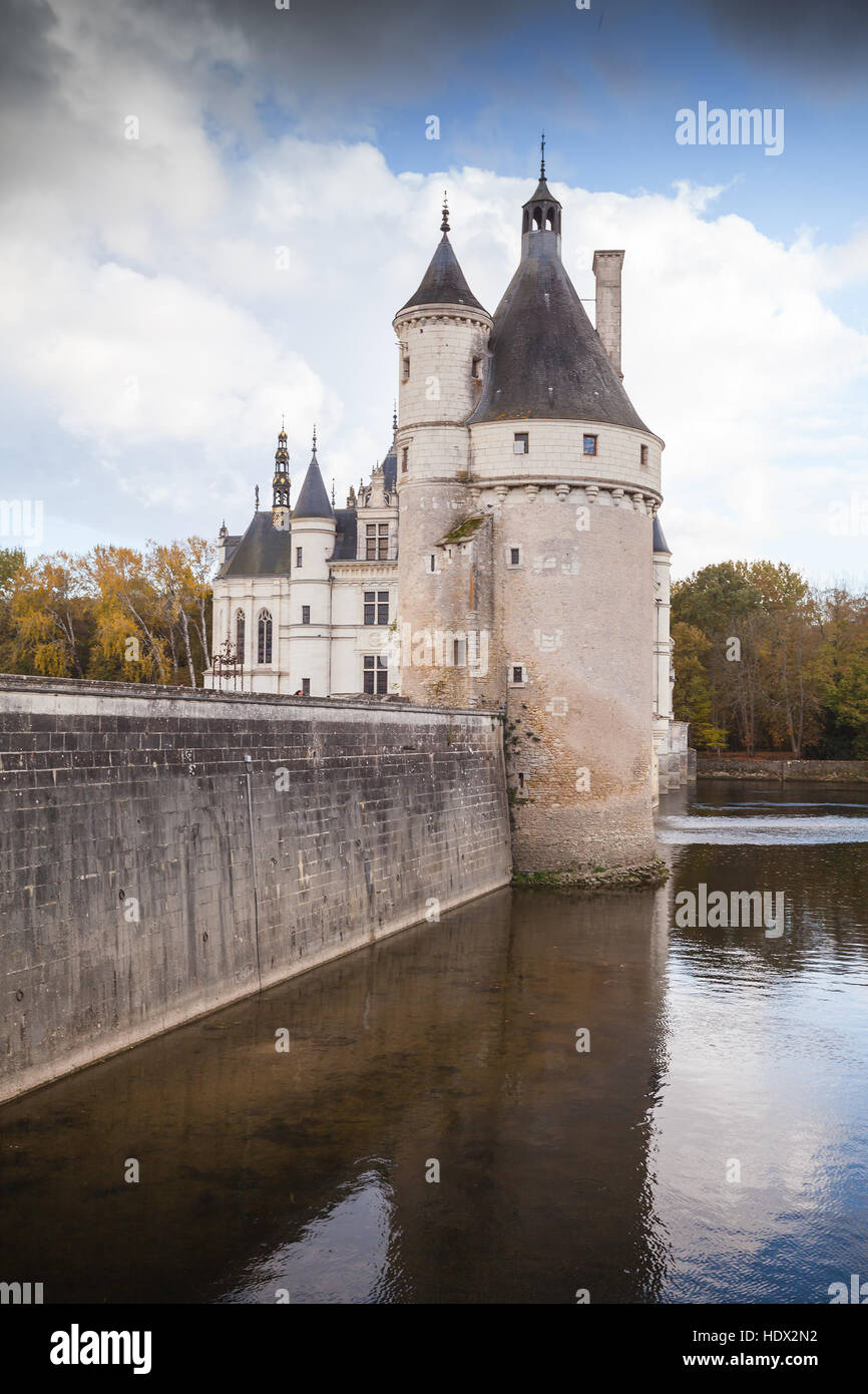 Chenonceau, Francia - 6 Novembre 2016: Torre di Chateau de Chenonceau, il castello medievale, la Valle della Loira. Fu costruita nel XV secolo, miscela di tardo gotica Foto Stock