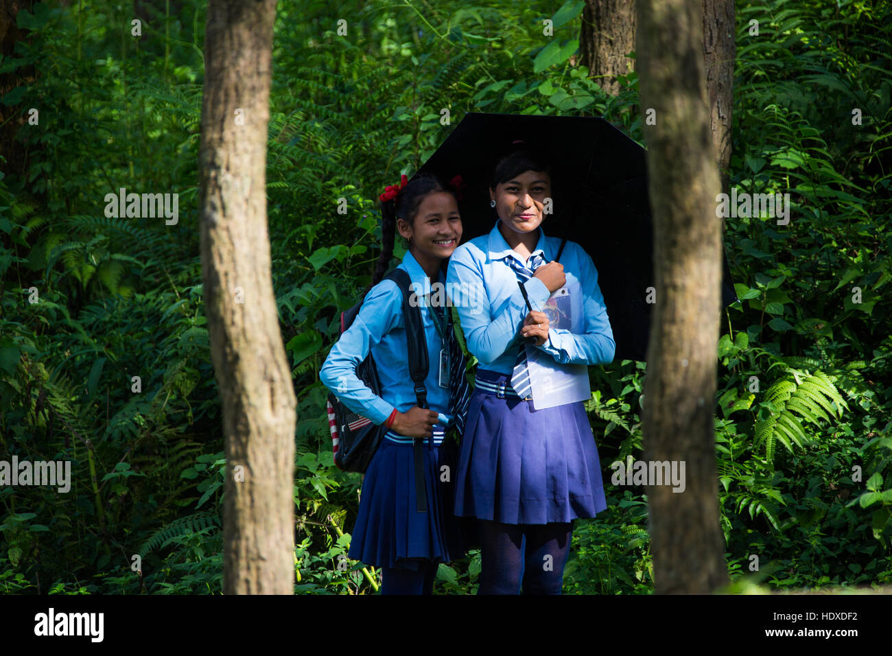 Studentesse nel quartiere Kesai del Nepal Foto Stock