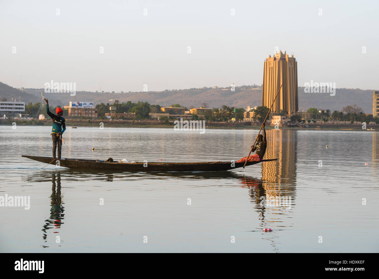 I pescatori nel fiume Niger di Bamako, in Mali Foto Stock