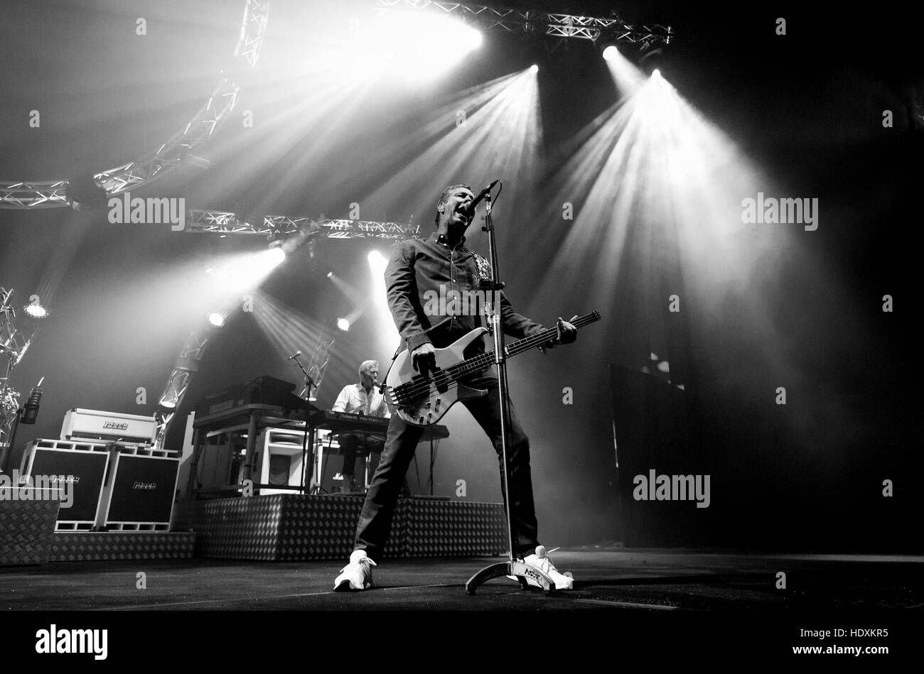 John Edwards Rhino - Status Quo Live - ultimo del elettrici Tour - Bournemouth (BIC) - 09/12/2016 Foto Stock