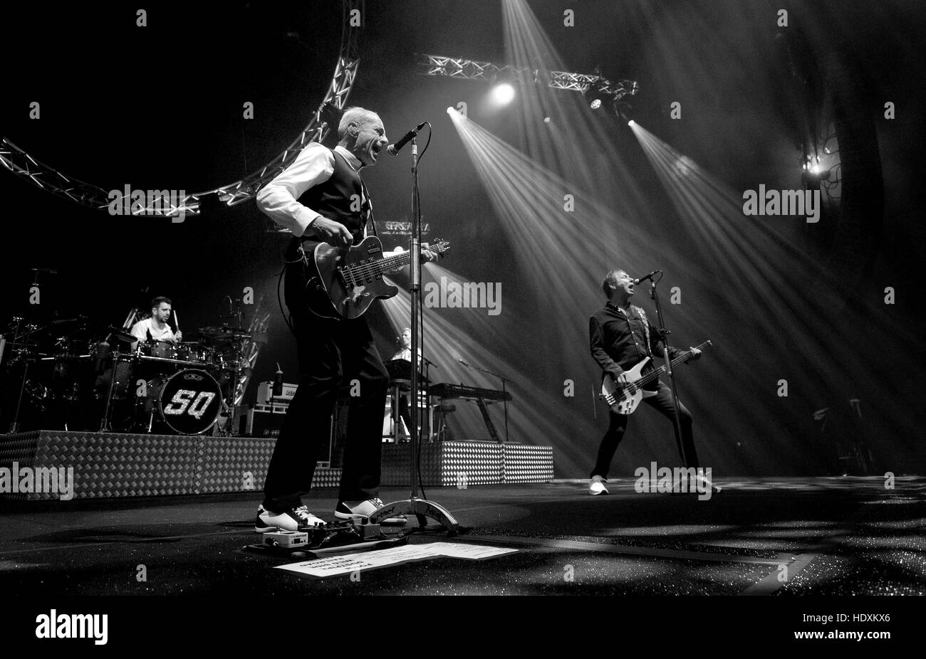 Francesco Rossi, Rhino John Edwards (R), Andy Bown & Leon Grotta Status Quo Live - ultimo del elettrici Tour - Bournemouth (BIC) - 09/12/2016 Foto Stock