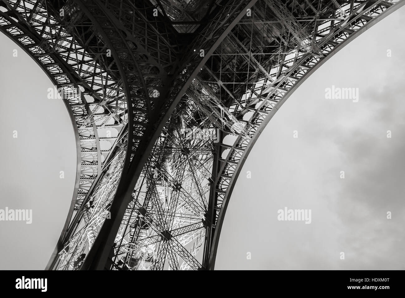 Foto in bianco e nero della torre Eiffel cuscinetto, stile retrò effetto Foto Stock