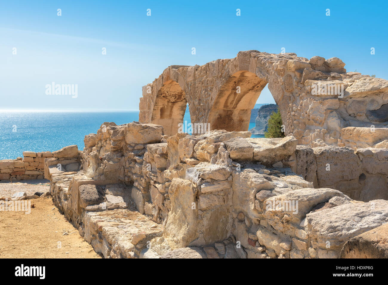 Il Greco antico archi rovina città di Kourion, Limassol, Cipro Foto Stock