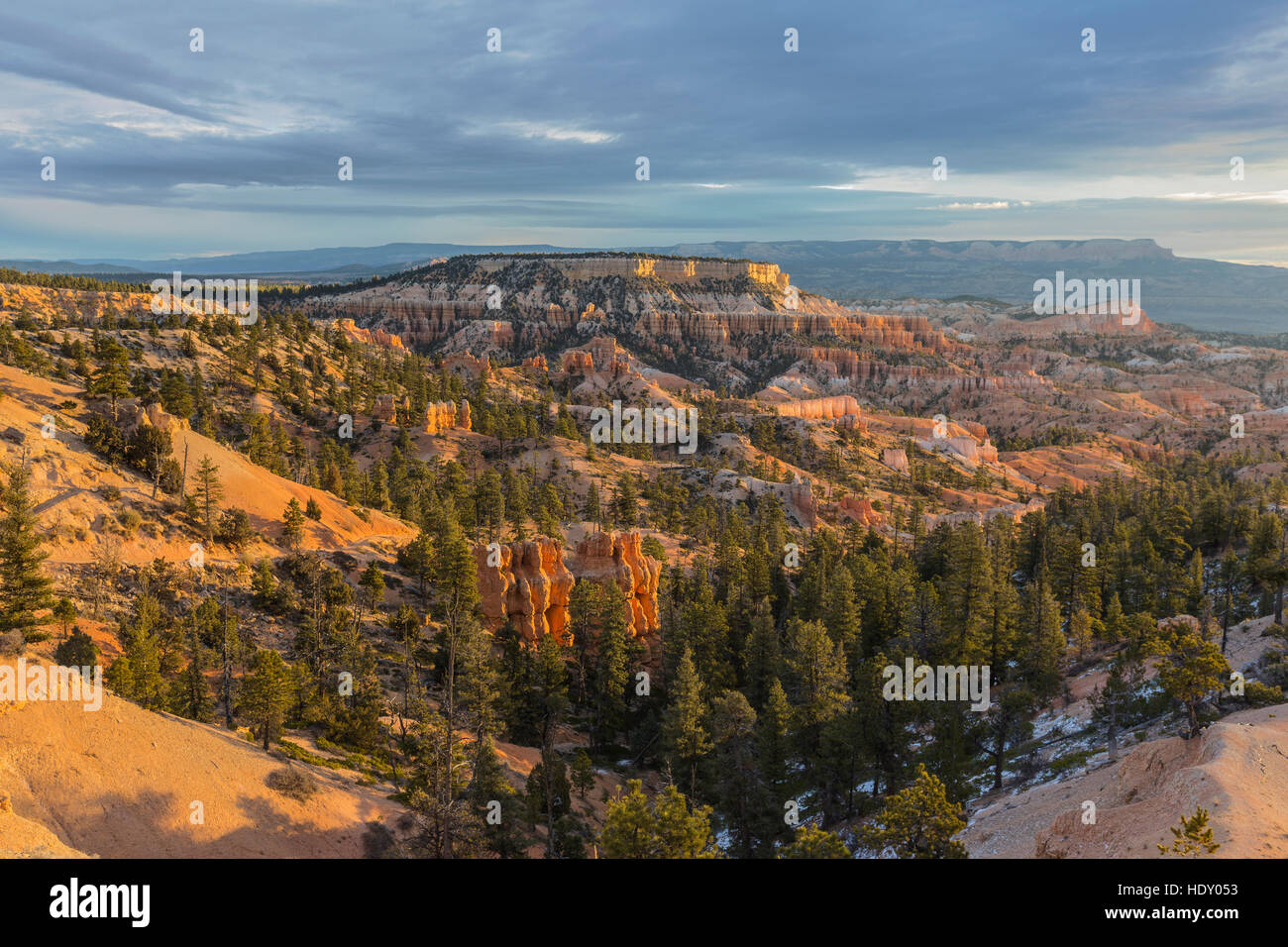 Mattina autunnale vista da Rim Trail a Bryce Canyon National Park nel sud dello Utah. Foto Stock