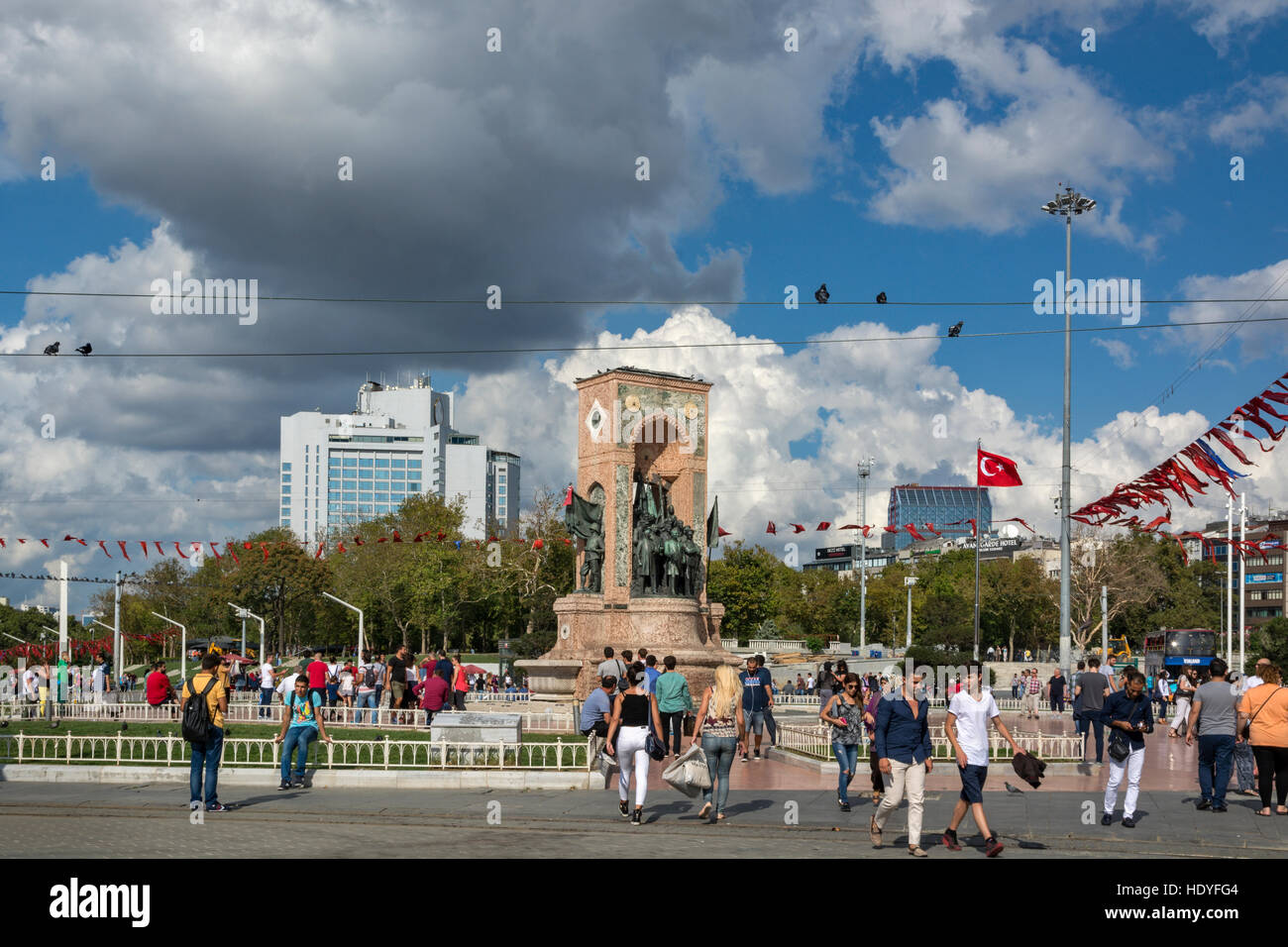 Il monumento della repubblica a Piazza Taksim, Beyoglu, Istanbul, Turchia Foto Stock