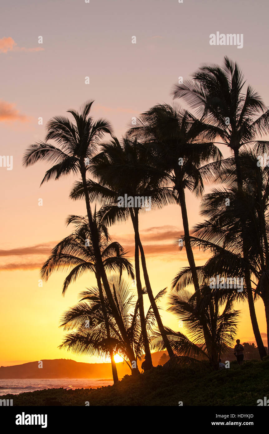 Tramonto a Poipu Beach Kauai, Hawaii. Foto Stock