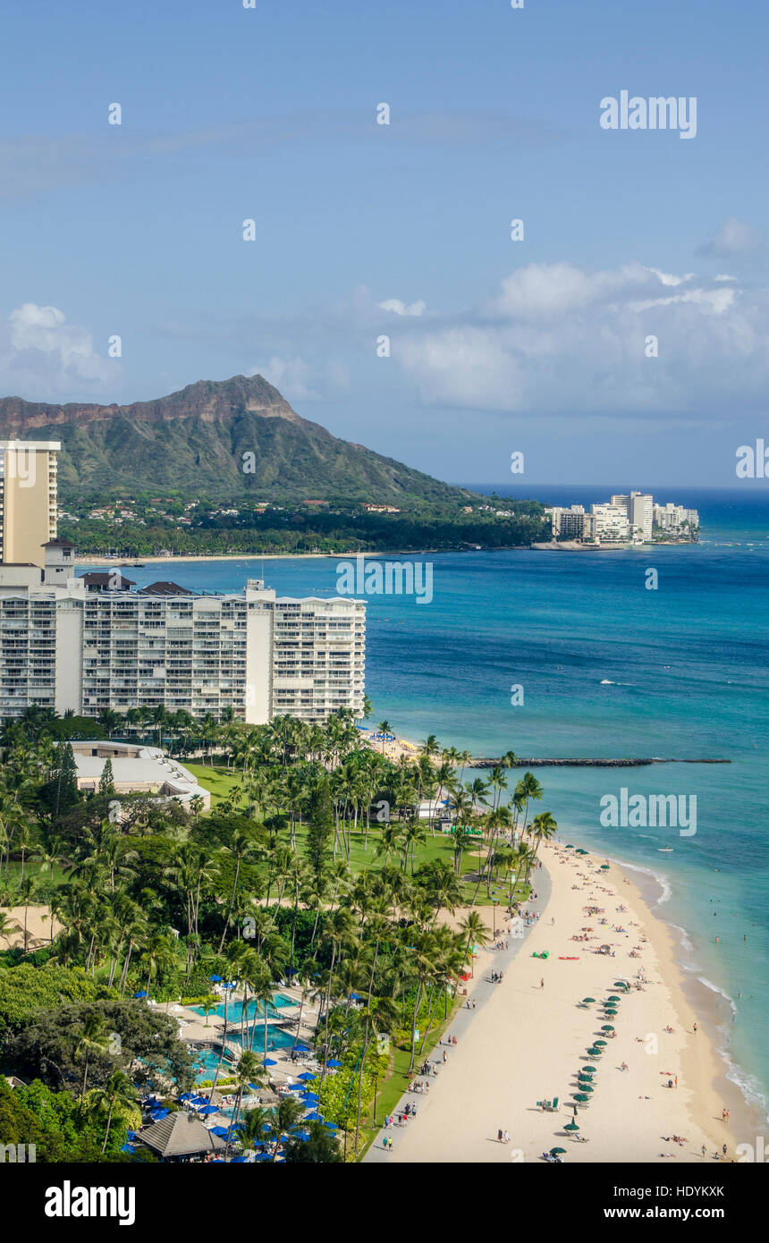 La spiaggia di Waikiki e Diamond Head, Waikiki, Honolulu Oahu, Hawaii. Foto Stock