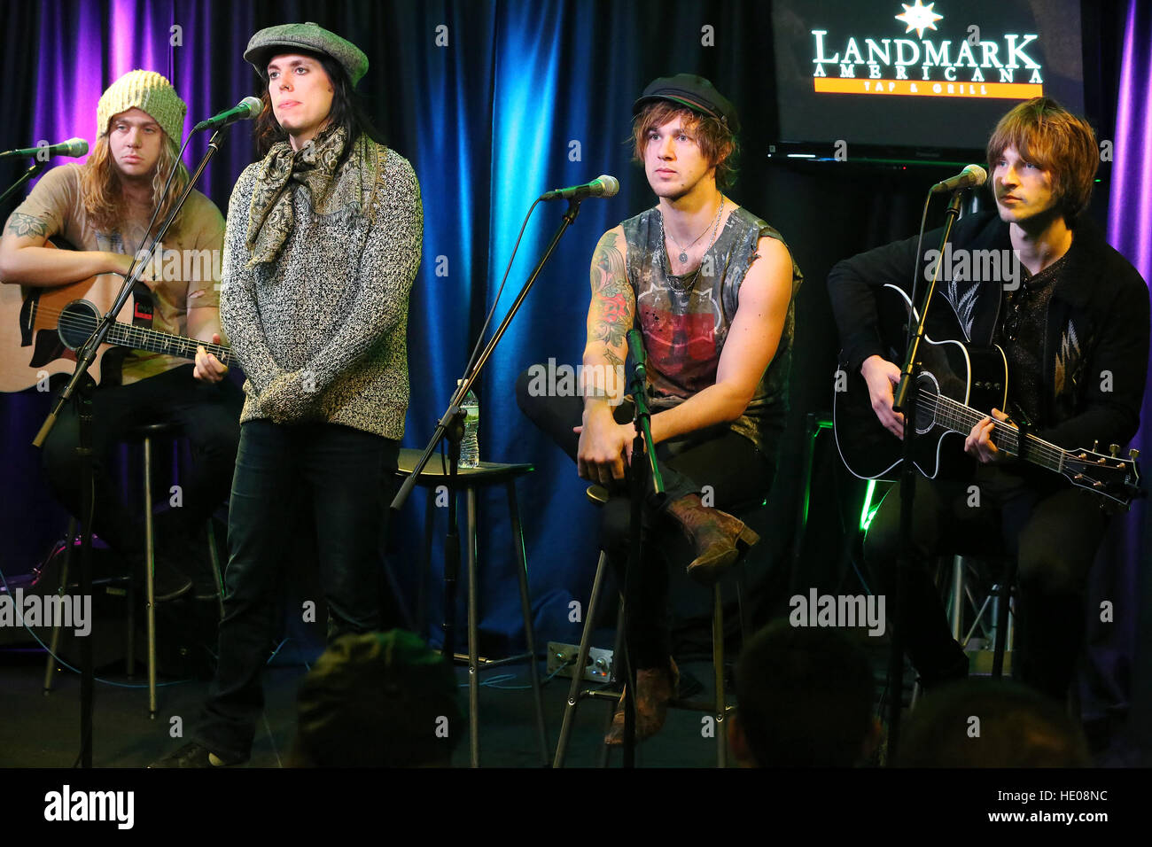 Bala Cynwyd, PA, Stati Uniti d'America. Xvi Dec, 2016. I puntoni visita Radio 104,5 performance studio in Bala Cynwyd, pa su dicembre 16, 2016 © Star Shooter/media/punzone Alamy Live News Foto Stock