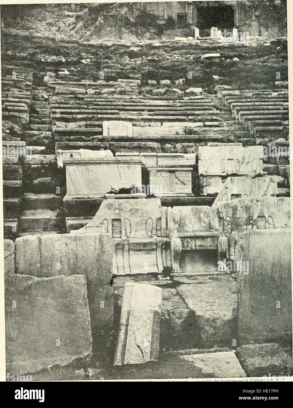 Una mappa e un'indagine dettagliata della regione del vicino Oriente nel 1913, che copre Dalmazia, Grecia e Costantinopoli (l'odierna Istanbul). Questo documento riflette i confini geopolitici e i paesaggi culturali della regione all'inizio del XX secolo. Foto Stock