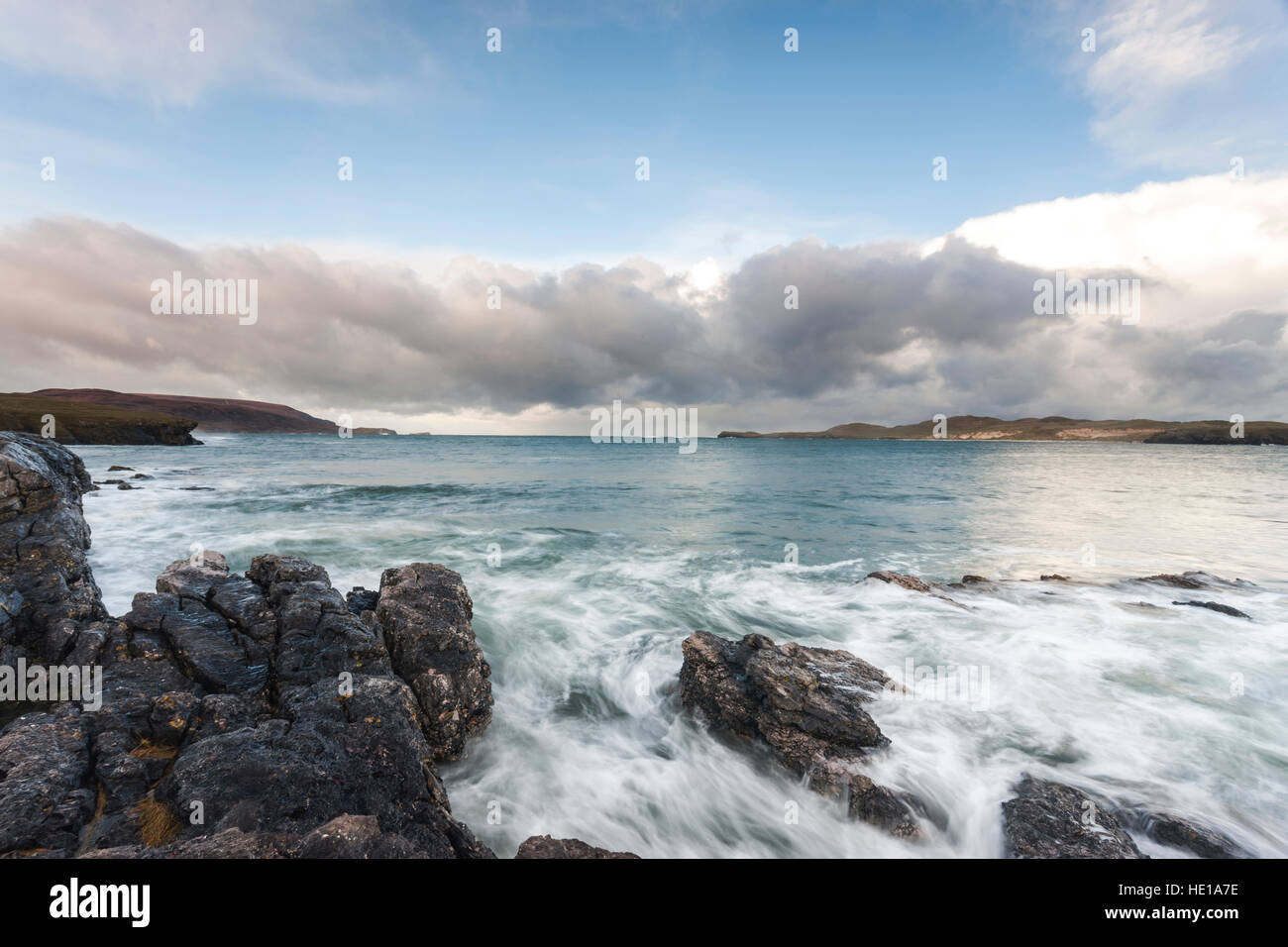 Una vista dalla spiaggia Balnakiel, Sutherland, Scozia. Foto Stock