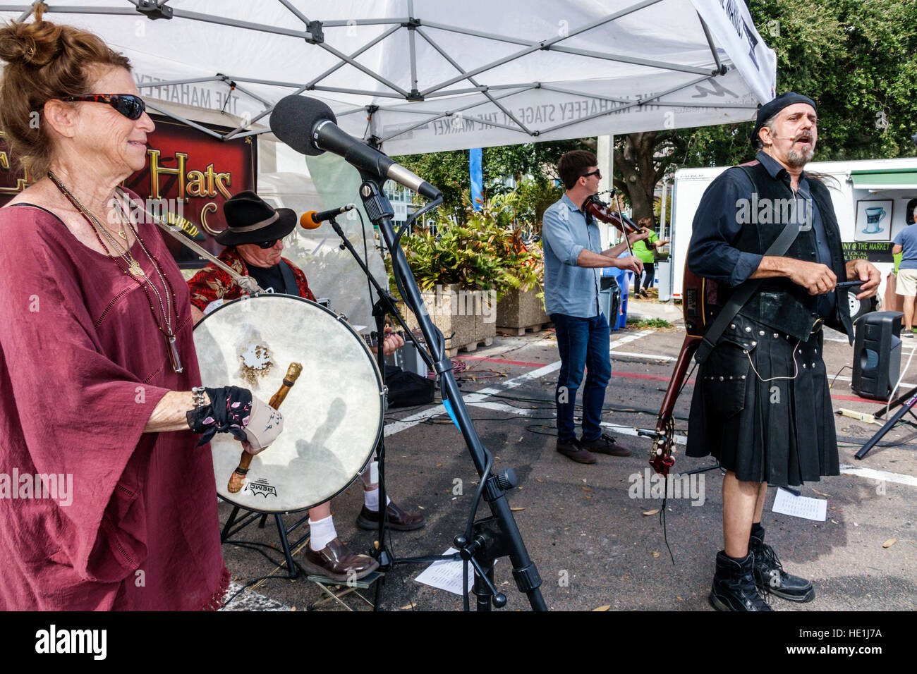 San Pietroburgo Florida, mercato del Sabato mattina, venditori, bancarelle, shopping shopper shopping negozi mercato mercati di mercato di acquisto di vendita, ret Foto Stock