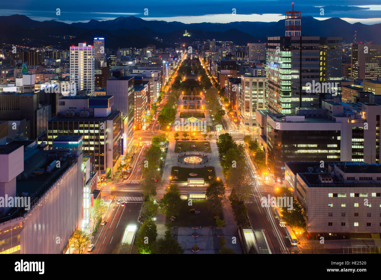 La città di Sapporo di Odori Park, Hokkaido, Giappone.Sapporo è la quarta città più grande in Giappone. Foto Stock