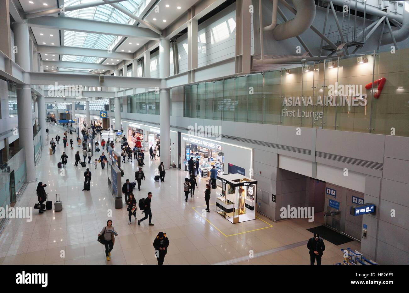 All'interno del terminal presso l'Aeroporto Internazionale di Incheon (ICN), il più grande aeroporto in Corea del Sud e di un mozzo per il Coreano e Asiana Foto Stock