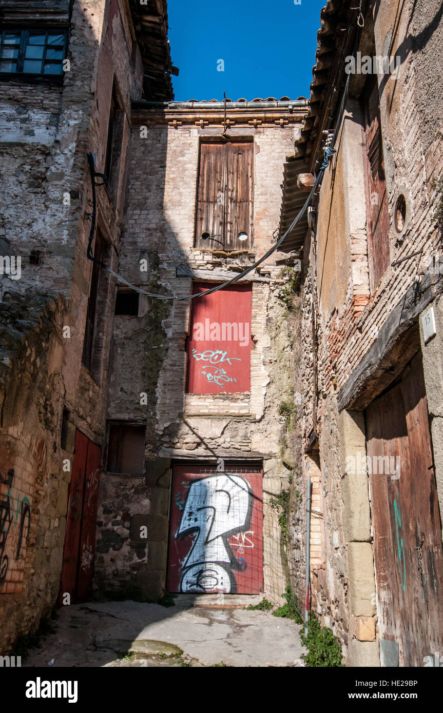 Una vecchia facciata nella città di Vic, Catalogna, Spagna Foto Stock