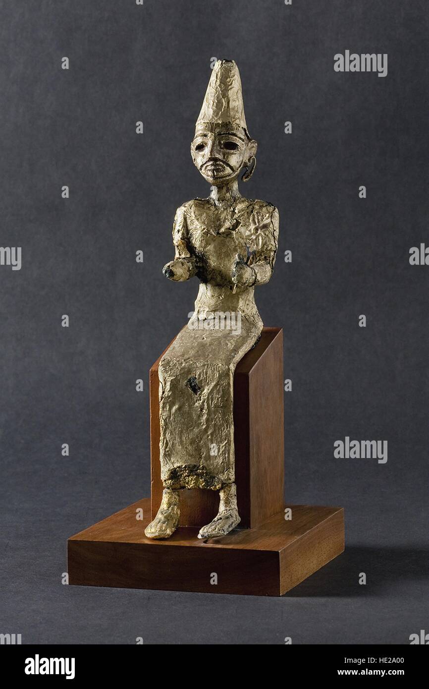 6005. Placcato oro seduto figurina di Baal, il Cananeo divinità, il dio della guerra. Meghiddo, c. 1300-1200 A.C. Foto Stock