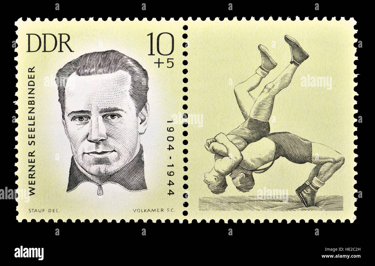 Tedesco orientale francobollo (1963) : Werner Seelenbinder (1904 - 1944) comunista tedesco e wrestler olimpico. Foto Stock