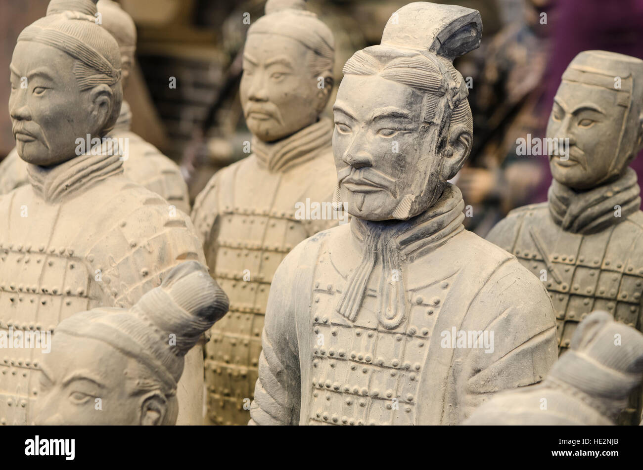 Atelier di produzione di guerrieri in terracotta e altri souviners in Xian, Cina. Foto Stock