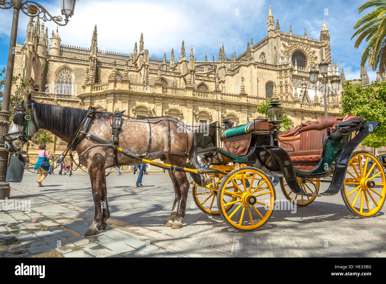 Carrozza a cavallo nella Cattedrale di Siviglia Foto Stock