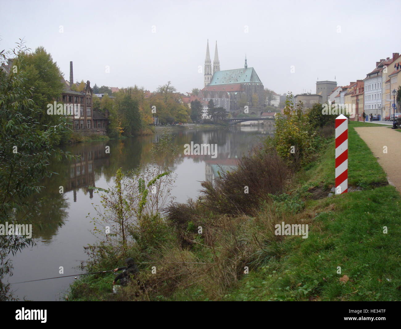 La città tedesca di Görlitz è stato diviso dal confine, dopo la guerra: riva destra rimangono in Polonia come uno di sinistra è in Germania Foto Stock