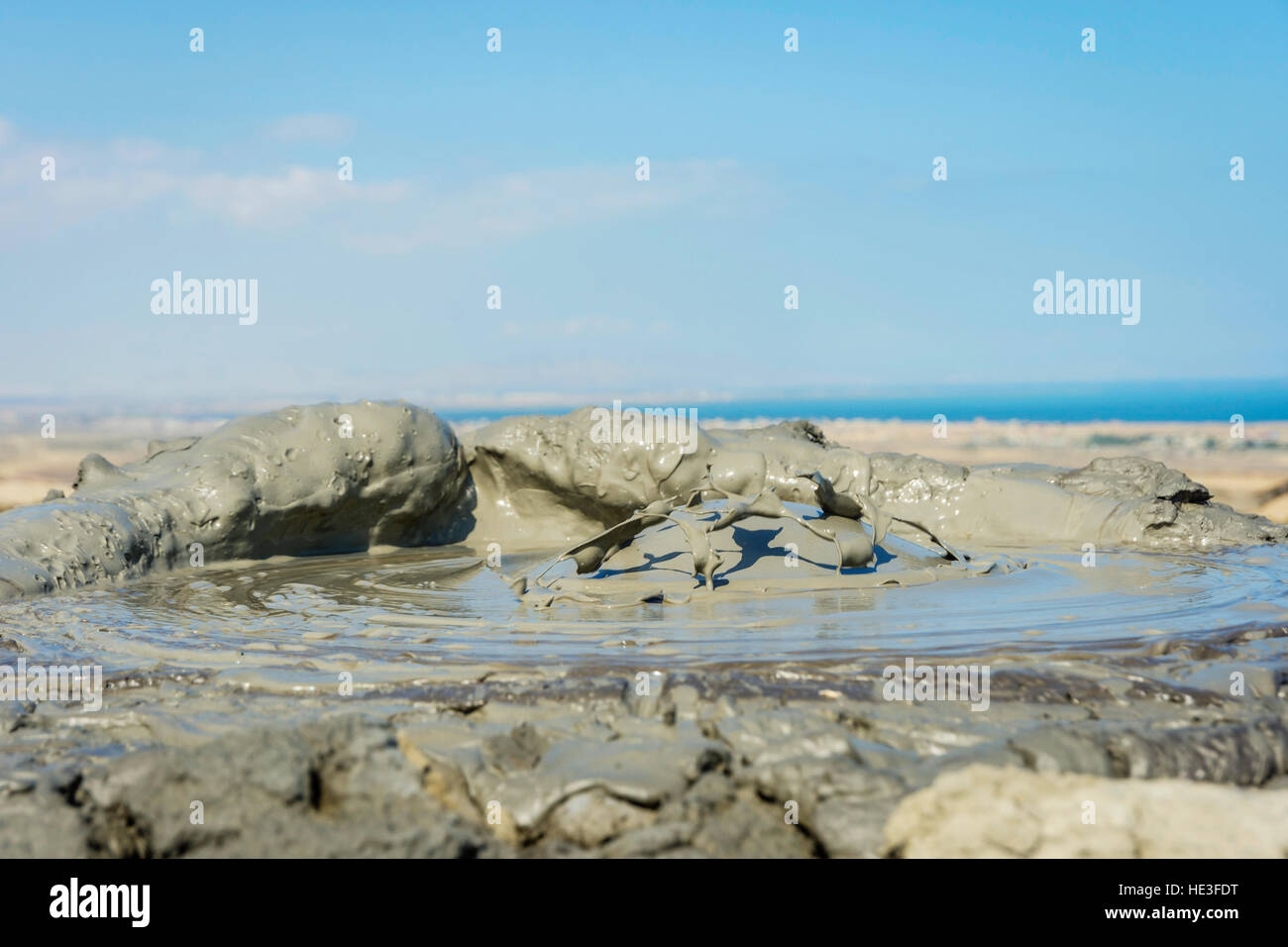 Il fango eruzione vulcanica di fango, bolla di Gobustan, Azerbaigian Foto Stock