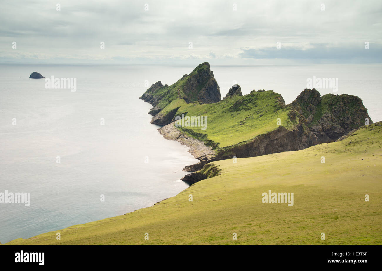 Vista di Dun dal isalnd di St Kilda, Scotland, Regno Unito Foto Stock