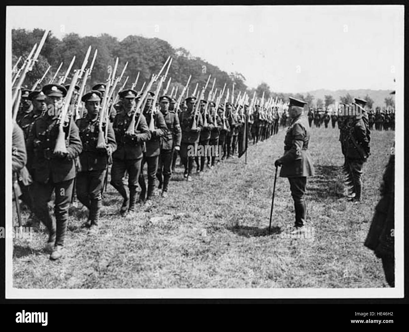 County reggimento marciando passato Foto Stock