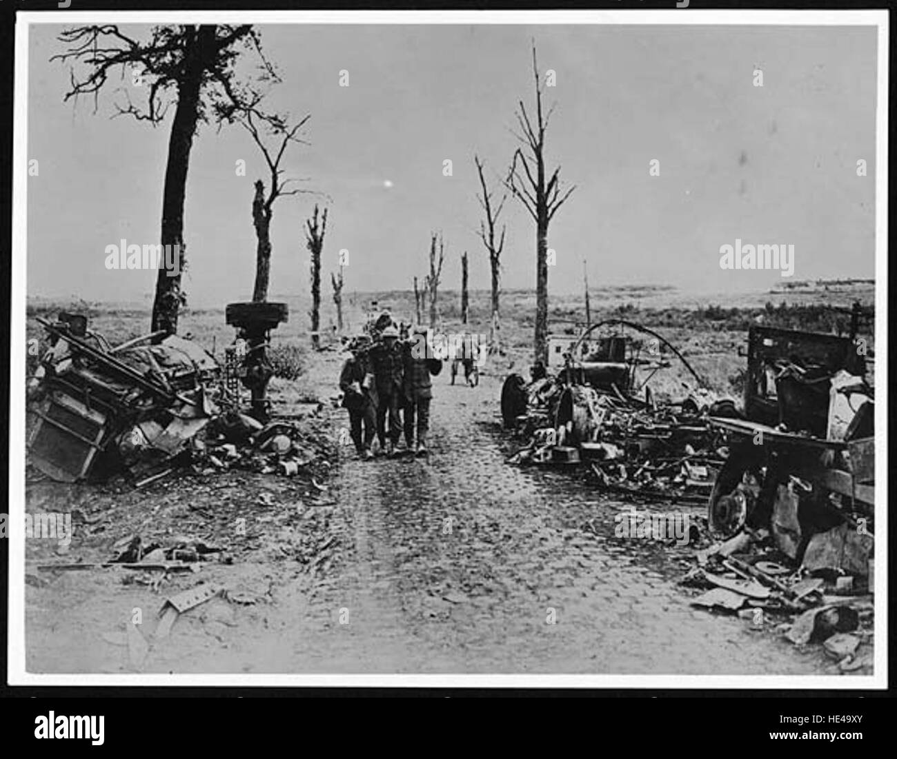 La dichiarazione relativa ai "lavori sobri" del Canadian Service Corps si riferisce probabilmente a una percezione dei compiti non di combattimento del corpo. Il Canadian Service Corps fornisce ruoli di supporto essenziali nella logistica e in altre operazioni militari dietro le quinte, parte integrante del successo militare complessivo. Foto Stock