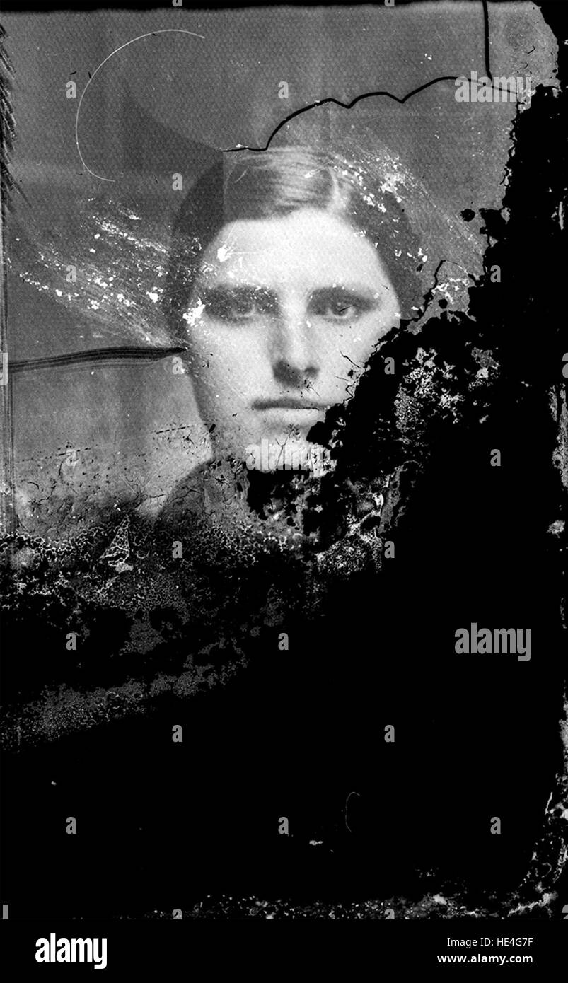 Quattro ritratti dall'Archivio Costica Acsinte, che mostrano gli individui e il loro ruolo nella società rumena Foto Stock