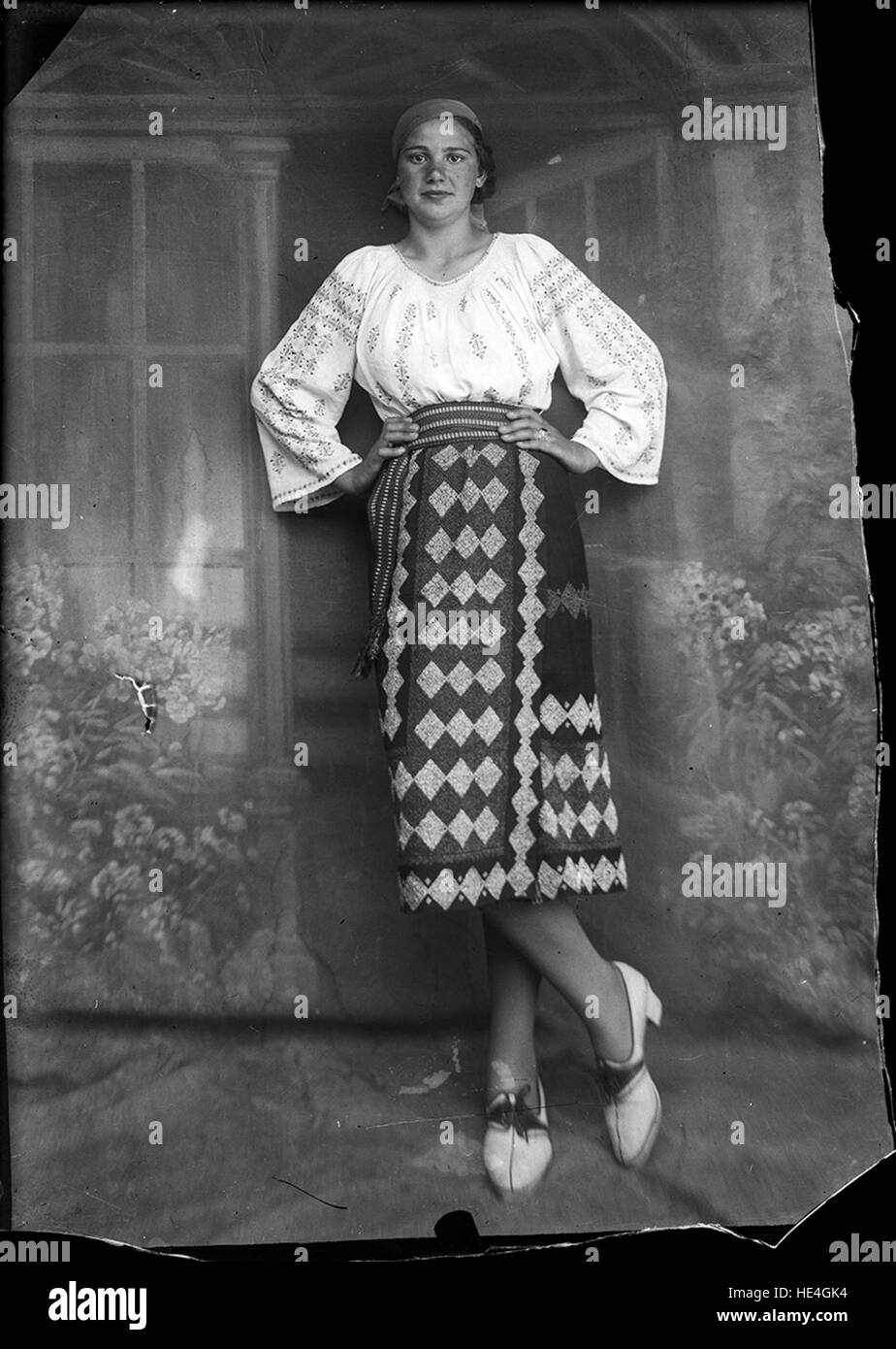 Ritratto storico di una donna rumena, Ialomita, Romania, lastra di vetro Foto Stock