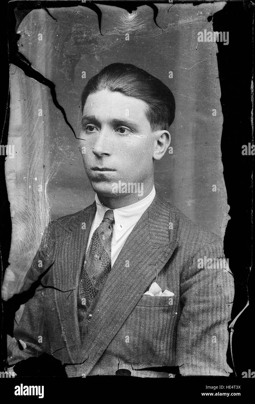 Ritratto di un contadino rumeno, fotografato da Costica Acsinte, regione di Ialomita Foto Stock