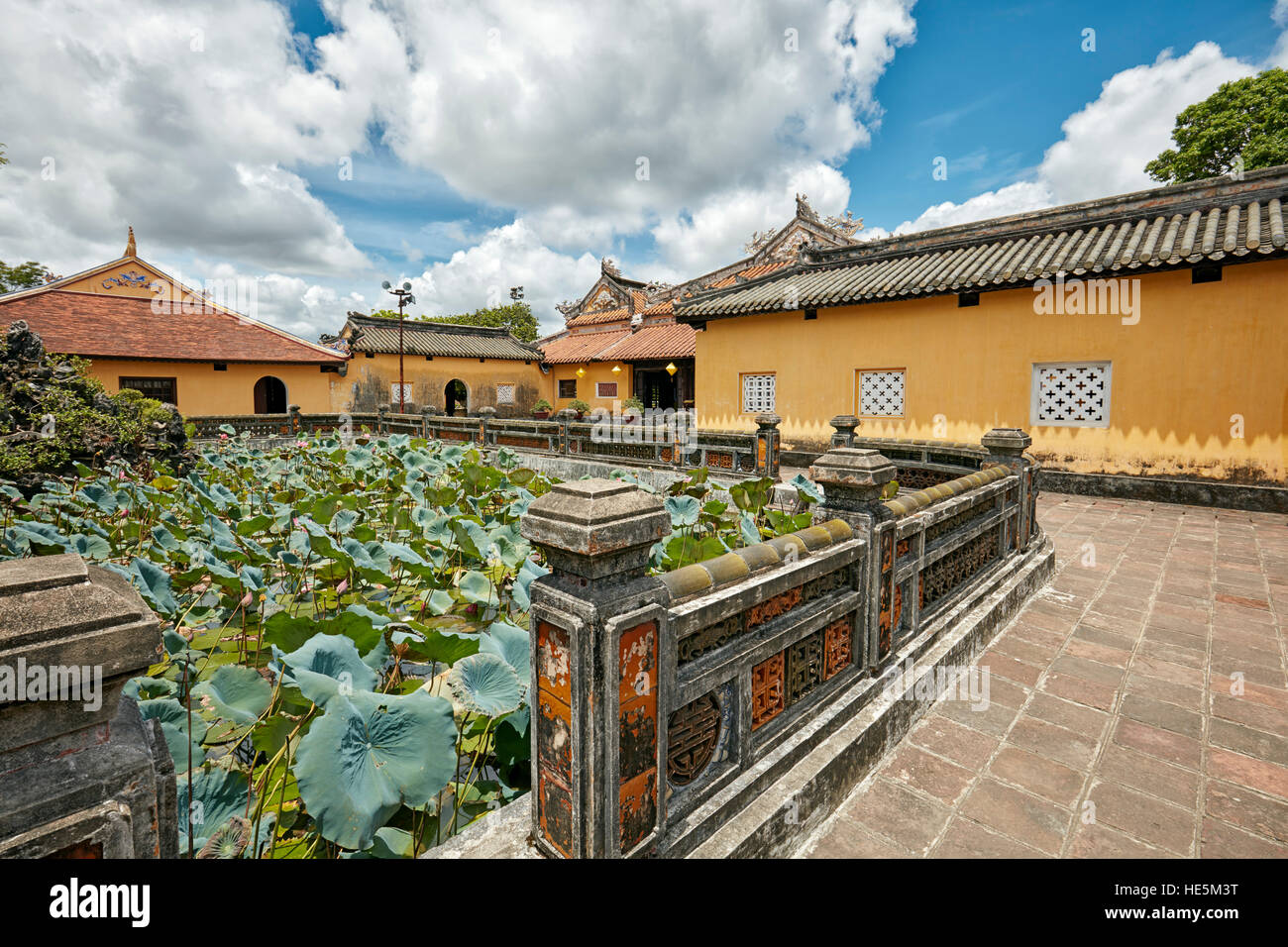 Piscina Lotus a Truong Du Pavilion. Dien Tho Residence, Città Imperiale, tonalità, Vietnam. Foto Stock