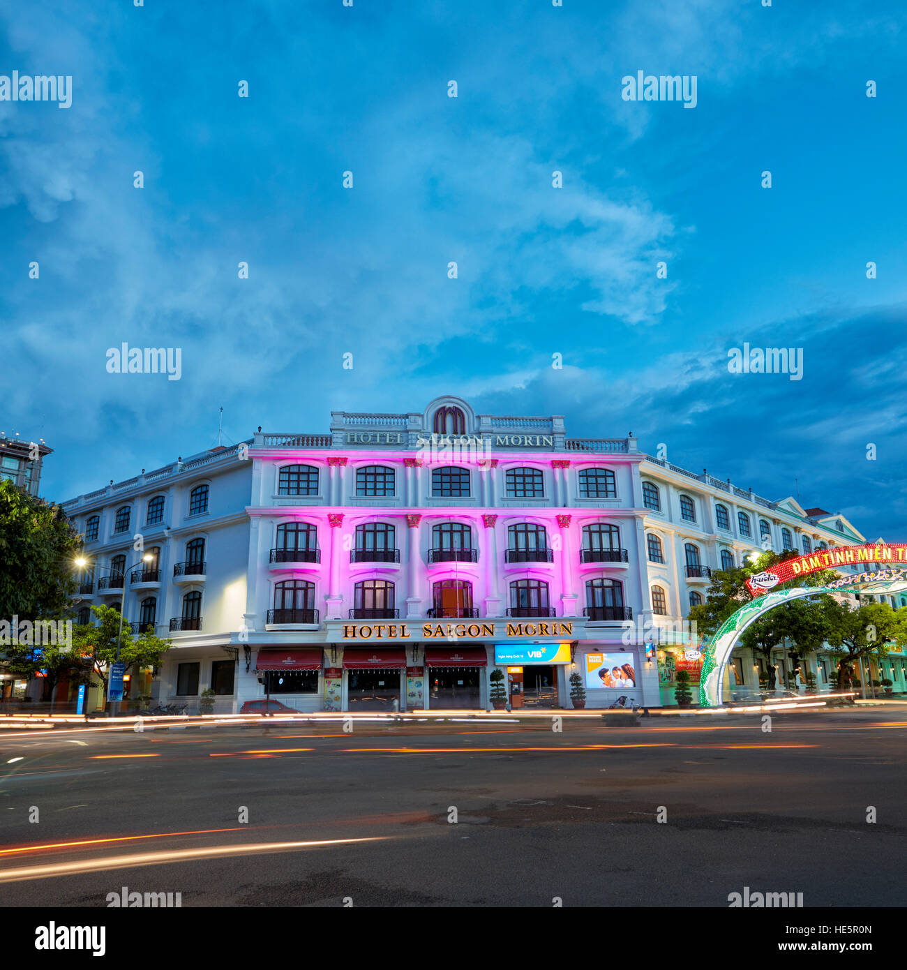 Hotel Saigon Morin al crepuscolo. Tinta, Vietnam. Foto Stock