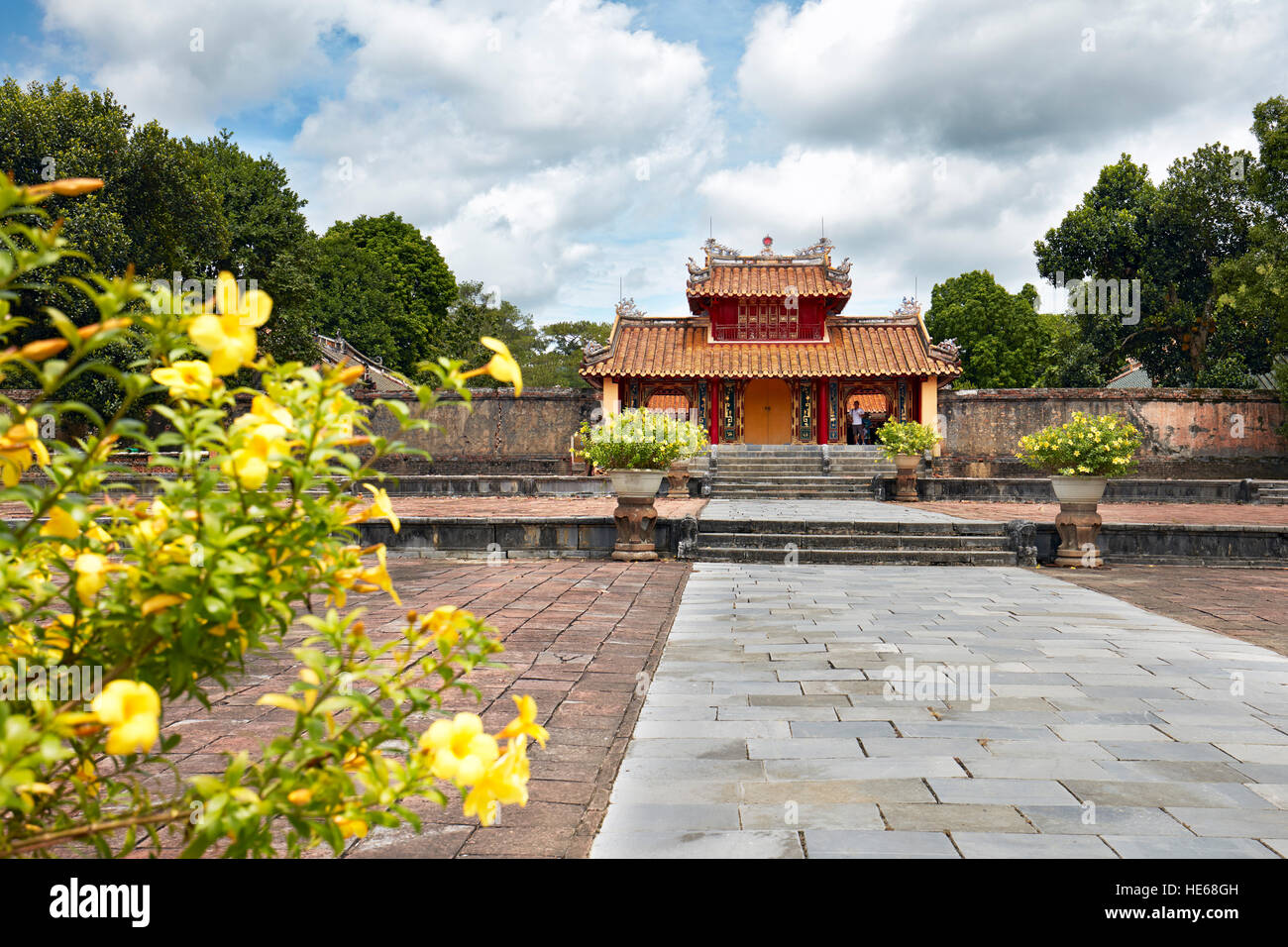 Hien Duc Gate presso la tomba di Minh Mang (Hieu tomba). Tinta, Vietnam. Foto Stock