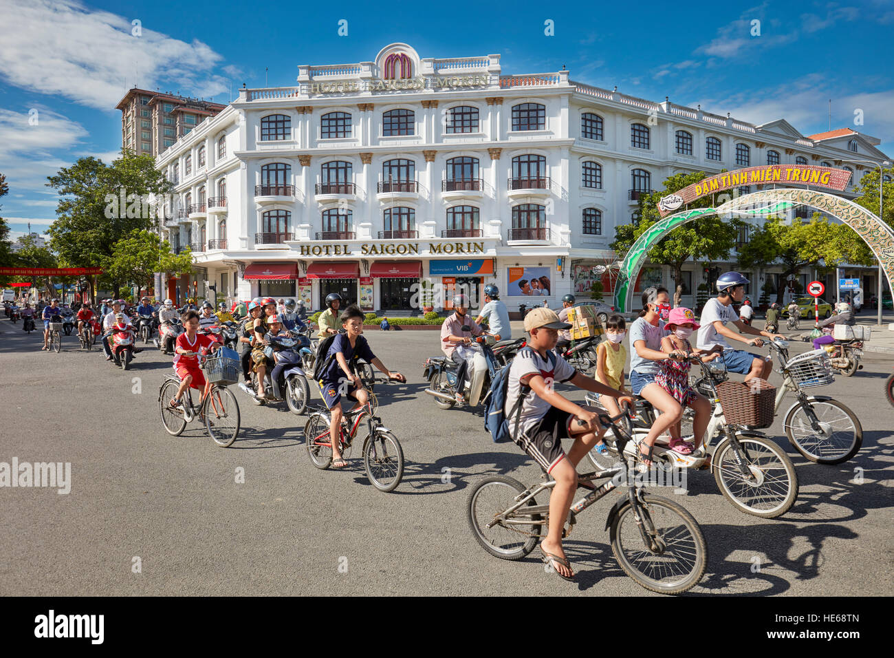 Il traffico della strada a Saigon Morin Hotel. Tinta, Vietnam. Foto Stock