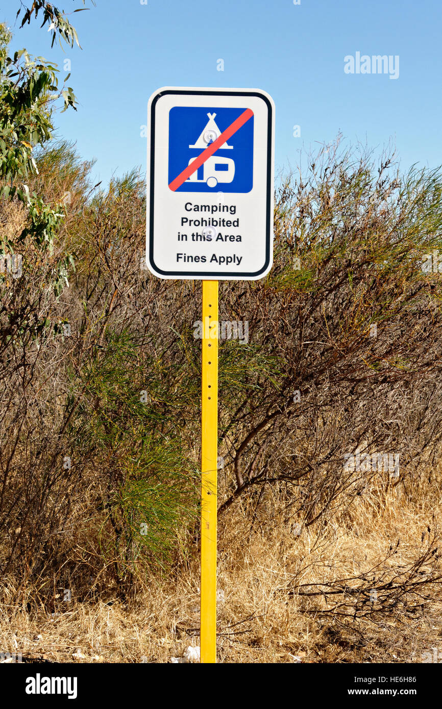 Campeggio vietato firmare, Western Australia. Foto Stock