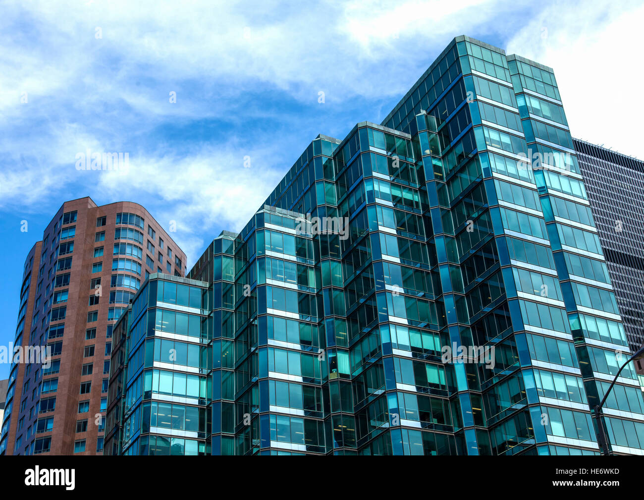 Ascensore all'esterno dell'edificio alto Foto Stock