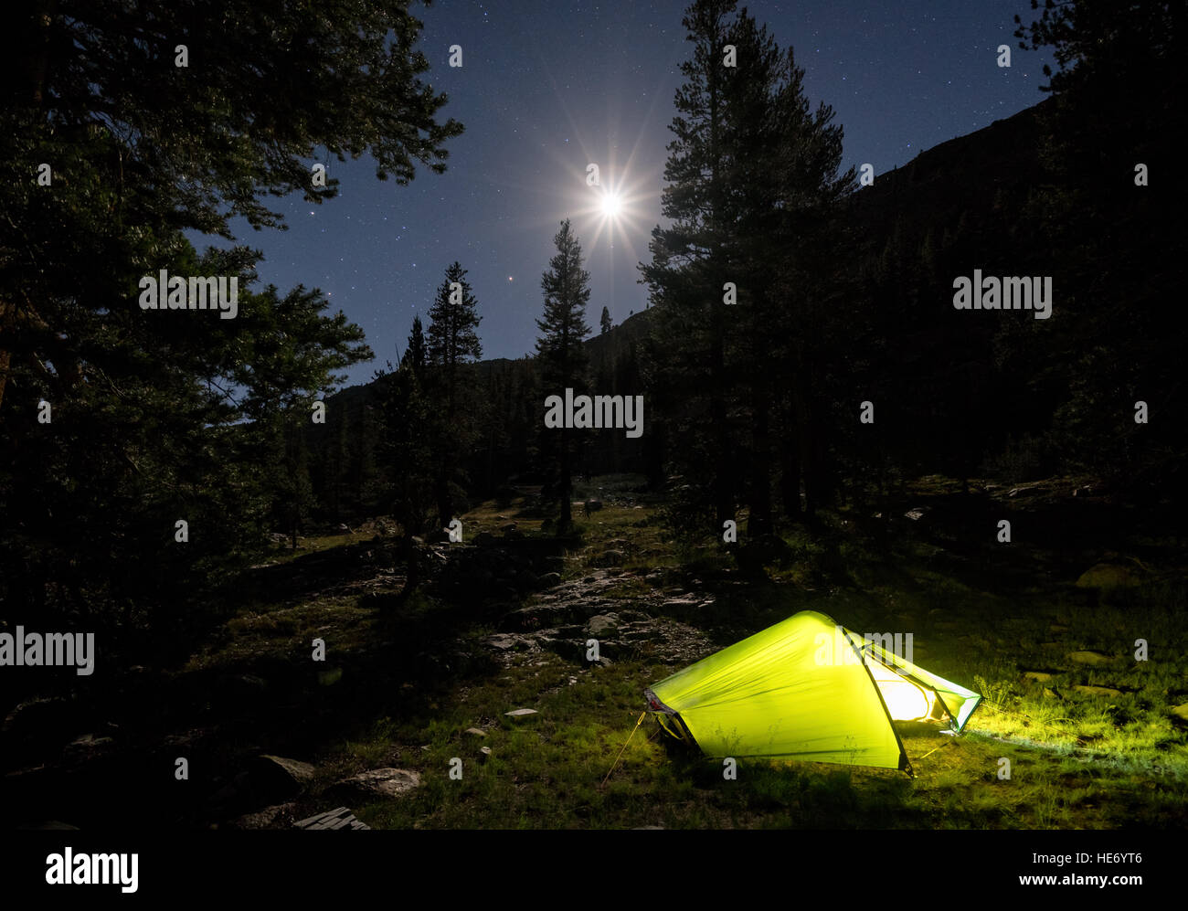 Campeggio in Kings Canyon National Park, California, Stati Uniti d'America, America del Nord Foto Stock