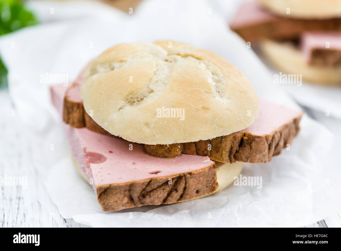 Leberkaese su un sfondo vintage come dettagliato di close-up shot (messa a fuoco selettiva) Foto Stock