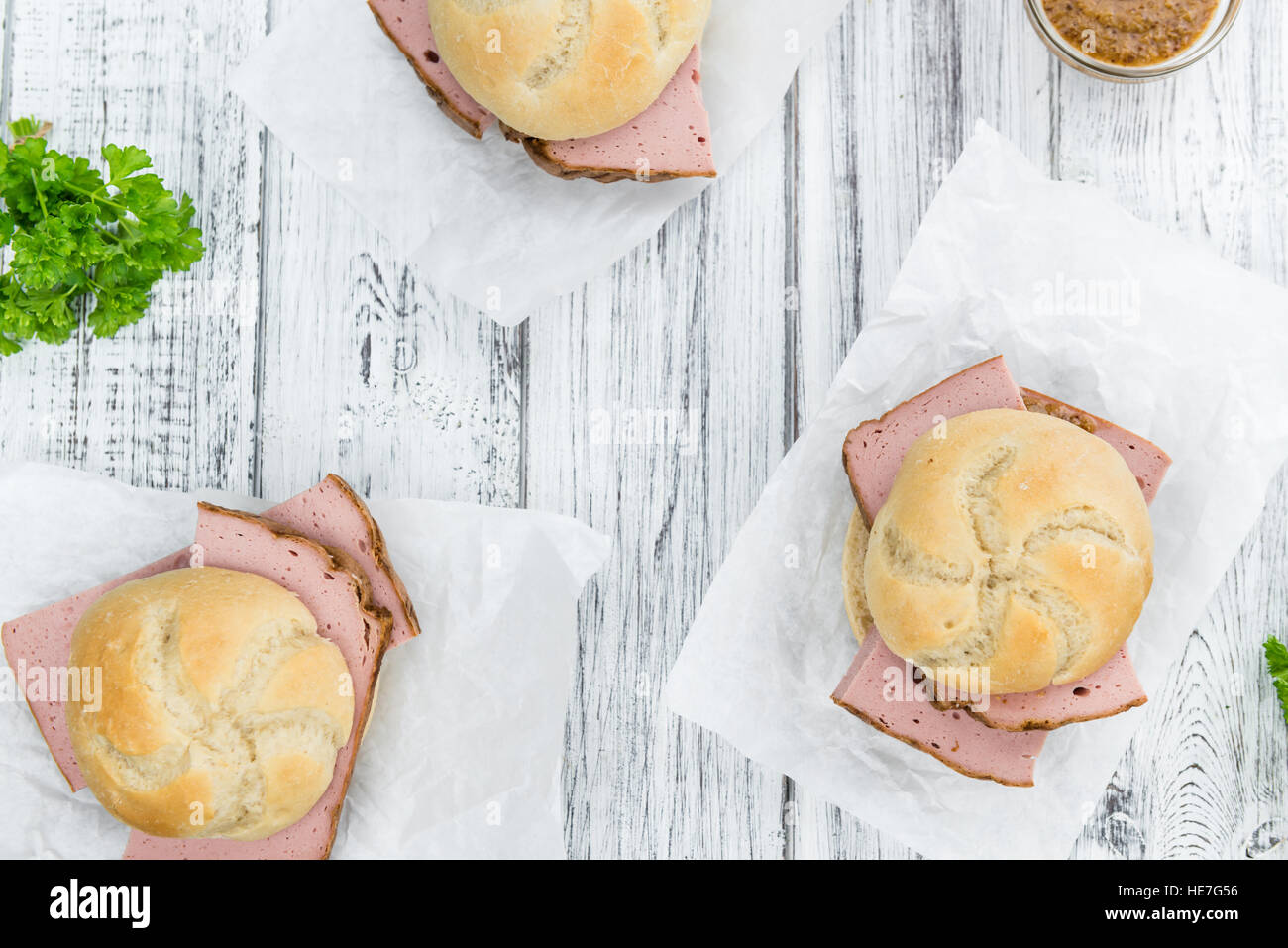 Leberkaese su un sfondo vintage come dettagliato di close-up shot (messa a fuoco selettiva) Foto Stock