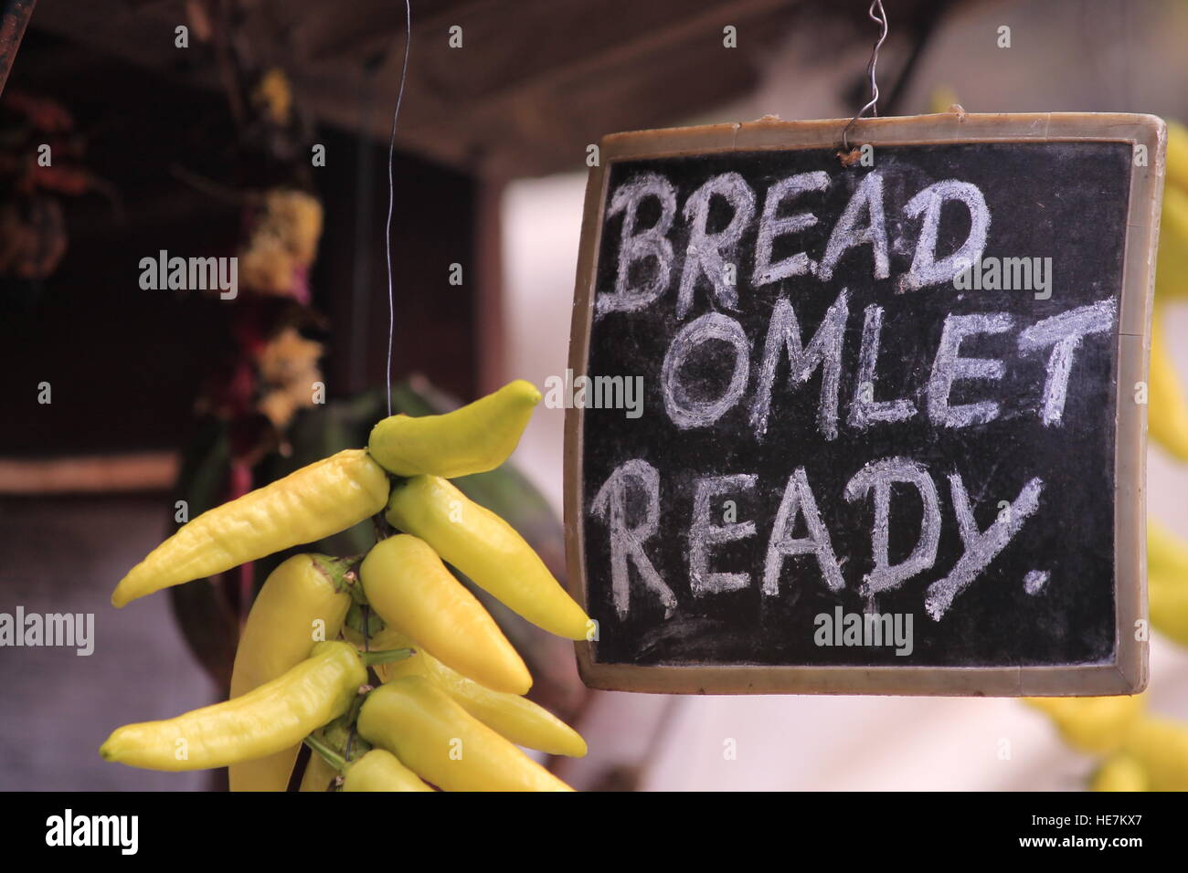 Omelette e pane dal Land di OM. Foto Stock