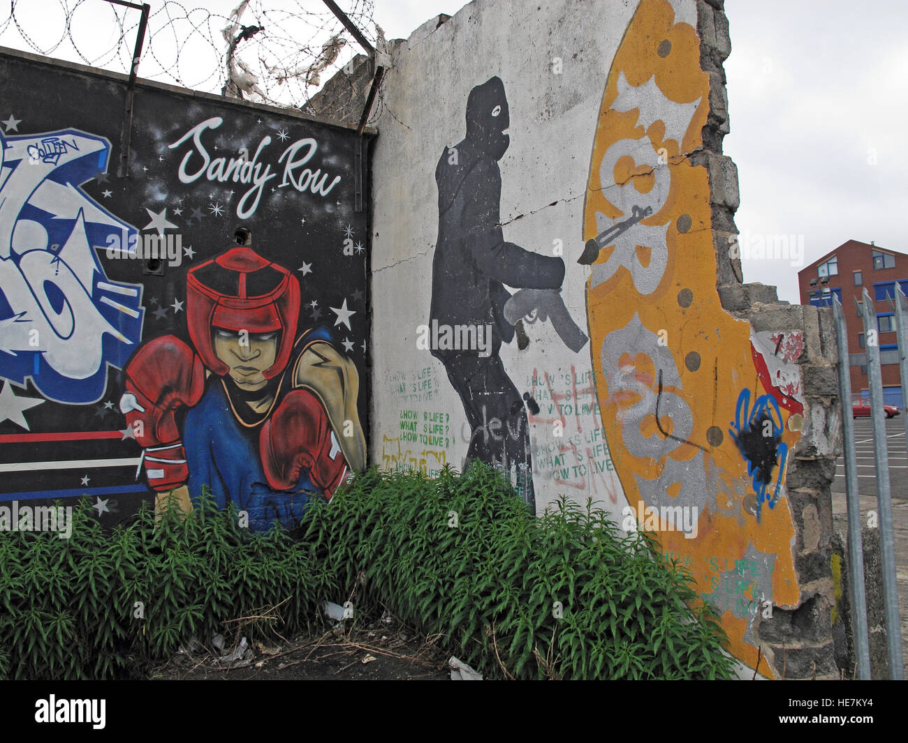 Sandy Row, comunità unionista,Belfast, Irlanda del Nord, Regno Unito - per Dio e Ulster Foto Stock