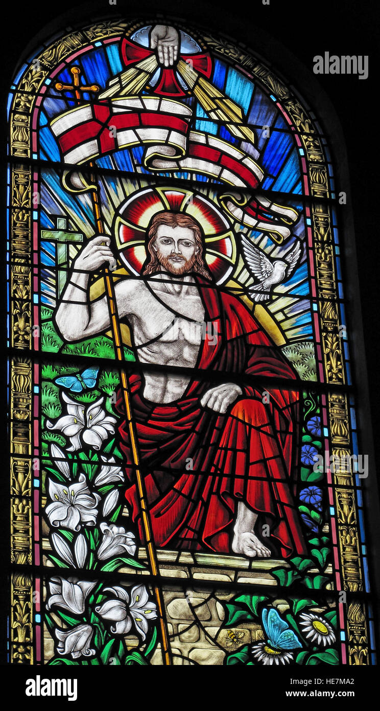 St Annes la cattedrale di Belfast interno,St George bandiera vetrata Foto Stock