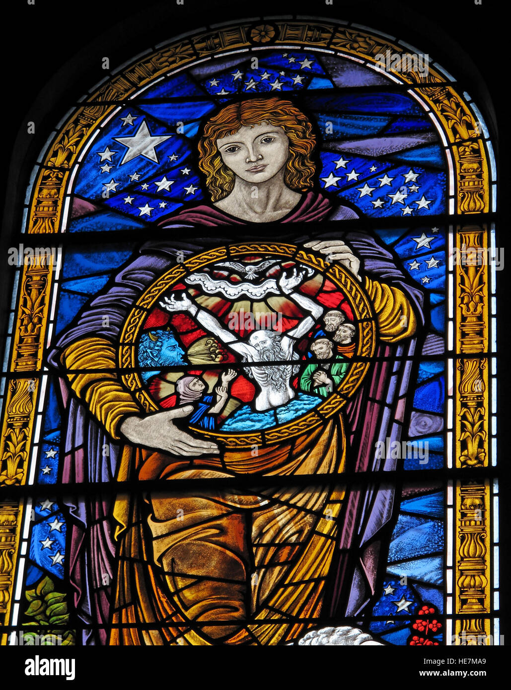 St Annes la cattedrale di Belfast interno,pazienza vetrata dettaglio Foto Stock