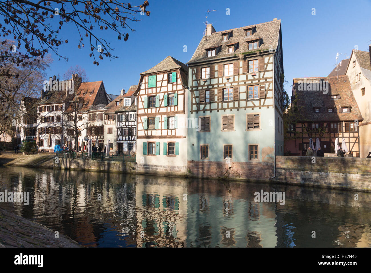 Tipico maisons à colombages nella Petite France di Strasburgo Foto Stock