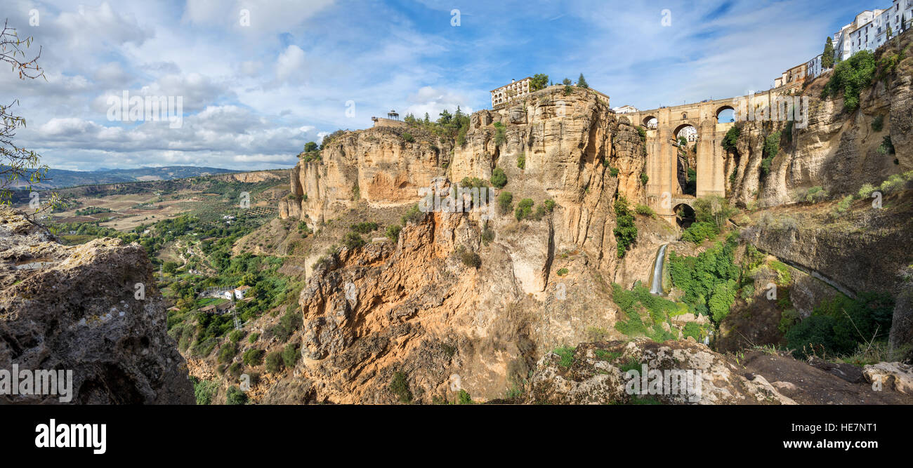 Puente Nuevo (nuovo) a ponte al di sopra del Tajo Gorge di Ronda. Andalusia, Spagna Foto Stock