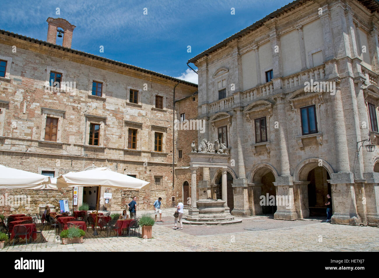 Piazza Grande a Montipoli in Toscana Foto Stock