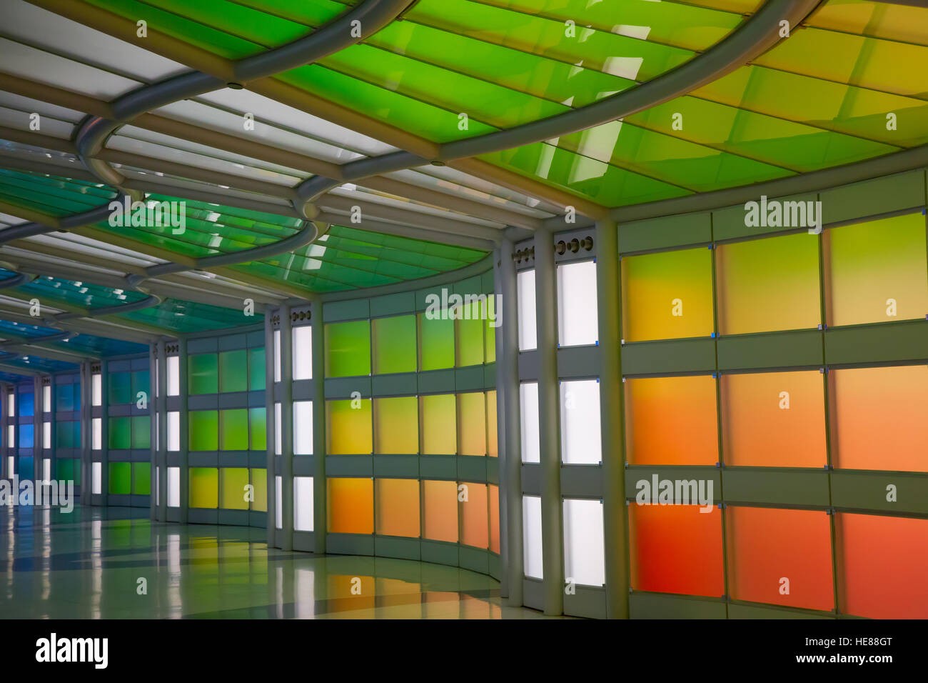 Chicago, IL, Stati Uniti d'America - 24 Settembre 2016: passaggio sotterraneo i morsetti di collegamento del Chicago O'Hare Airport Foto Stock