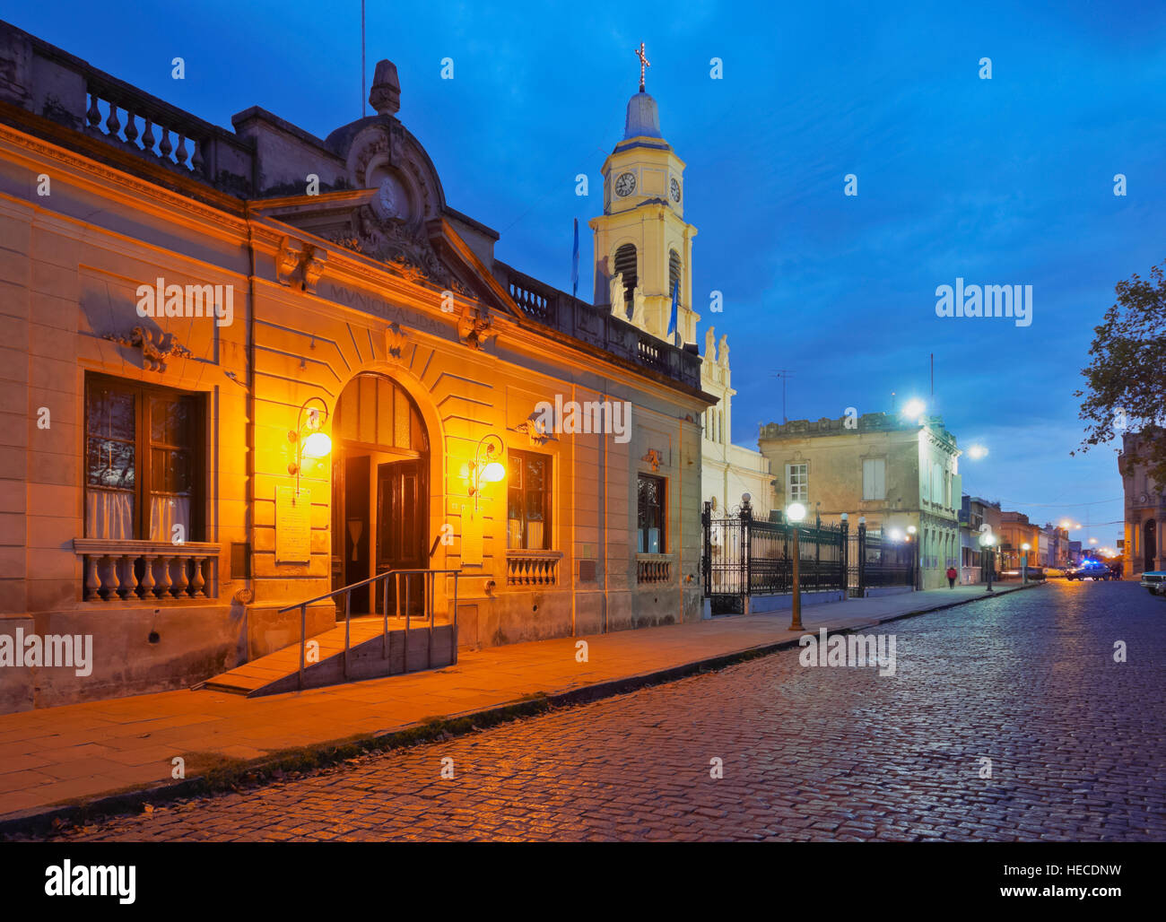Argentina, Provincia di Buenos Aires, San Antonio de Areco, crepuscolo vista del centro della città. Foto Stock