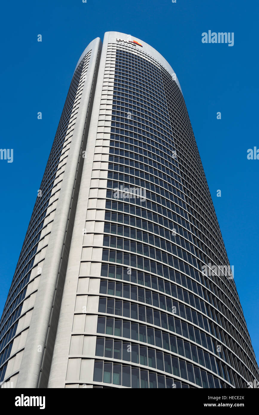 Torre Sacyr Vallehermoso Torre nel quartiere degli affari di Madrid, Spagna. Foto Stock